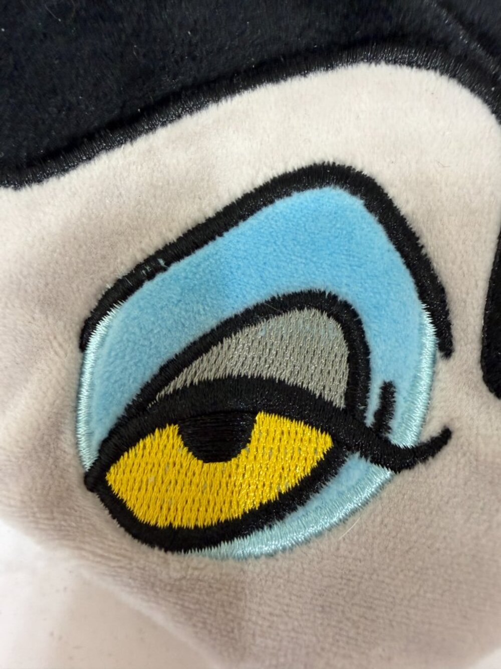 Disney Mad Beauty Maleficent Sleep Mask Plush Villain Eye Mask Horns Embroidered - Picture 7 of 7